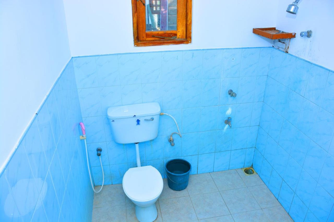 Randu Homestay And Restaurant Тангалла Экстерьер фото