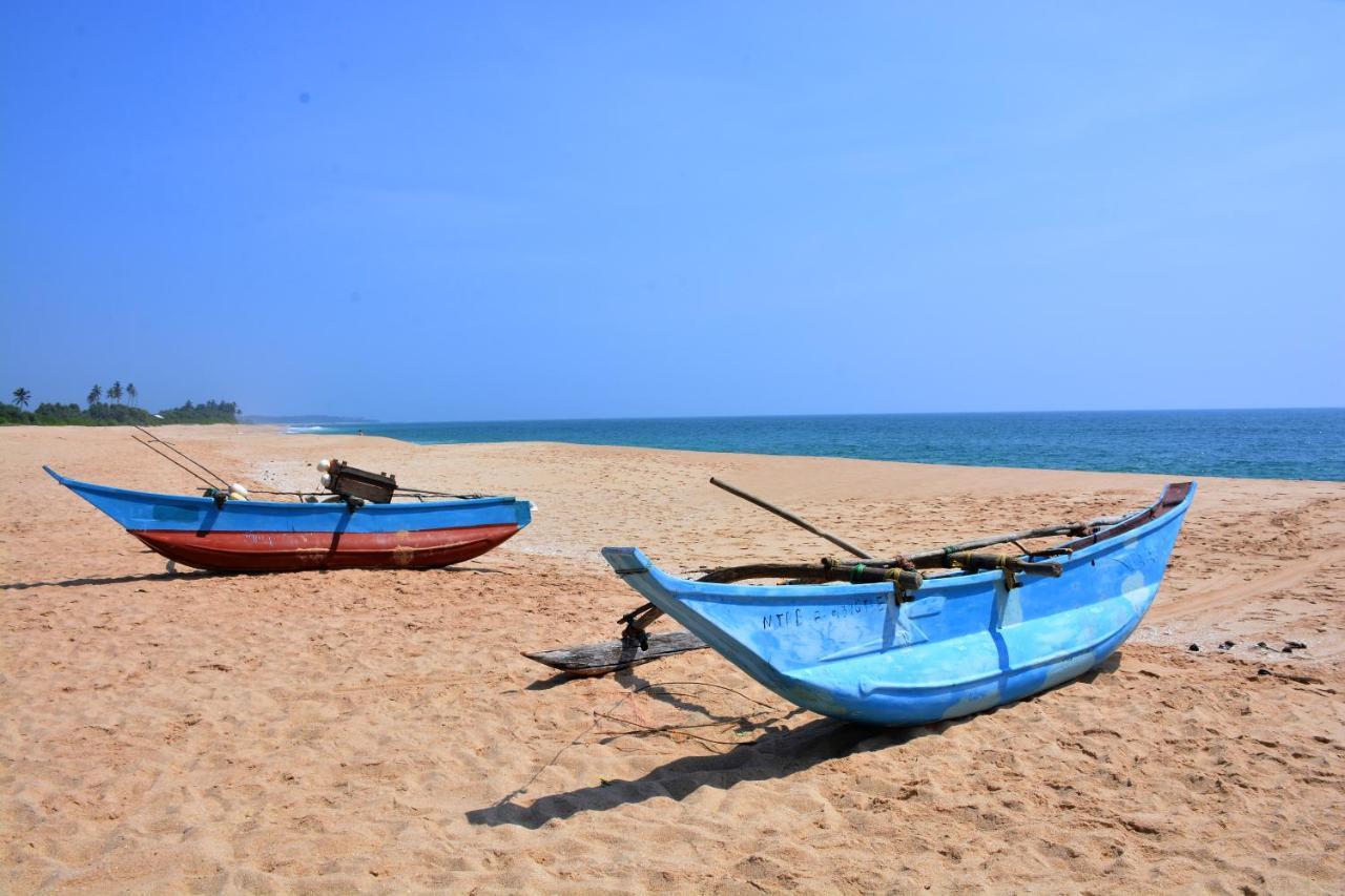 Randu Homestay And Restaurant Тангалла Экстерьер фото